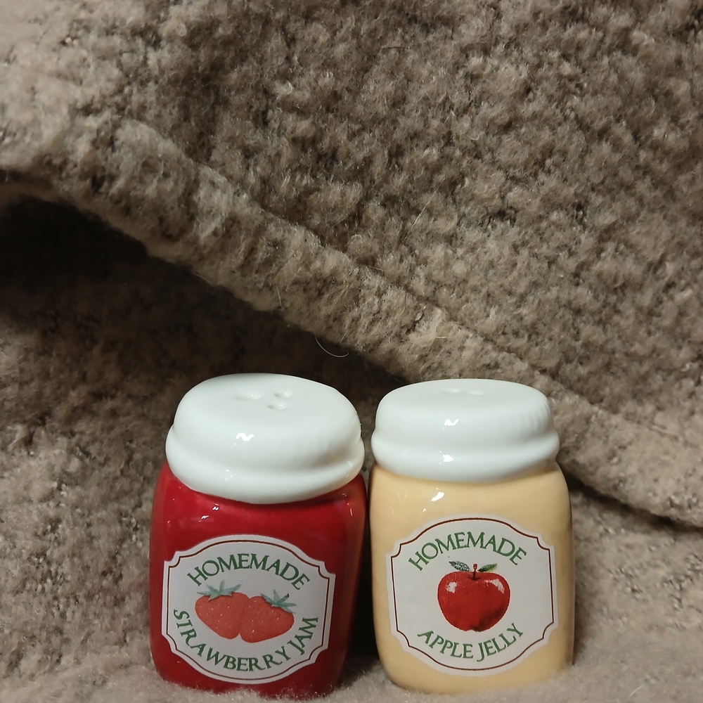 Homemade Jam and Jelly Ceramic Shakers